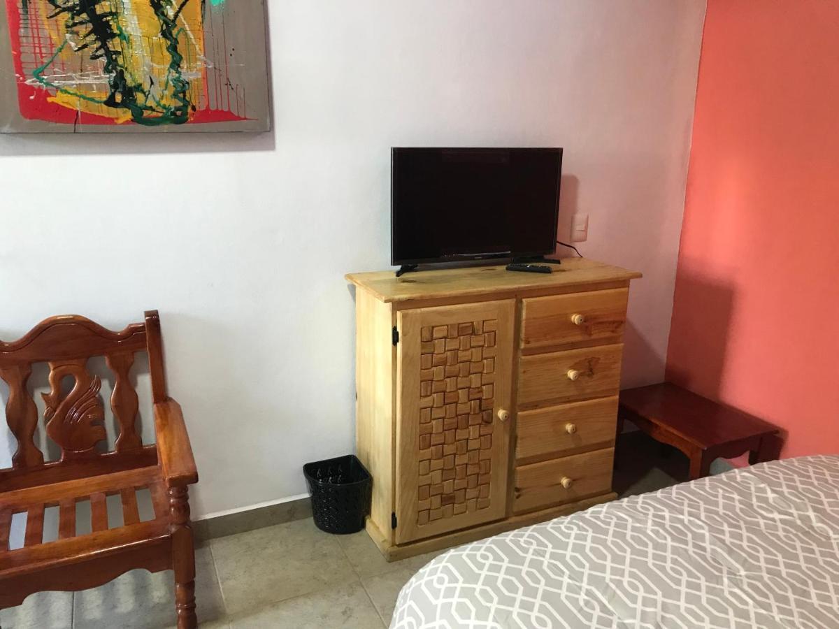 Hotel Casa Alebrijes San Agustin de las Juntas Zewnętrze zdjęcie